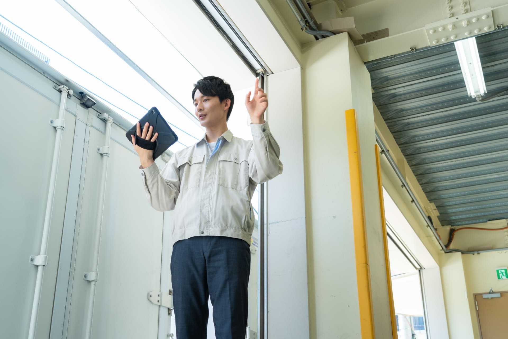 倉庫の温湿度管理方法！精密機器を守る環境づくりのポイント